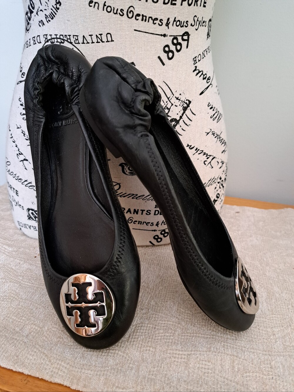 Tory Burch Black Leather Logo Ballet Flats Size 8